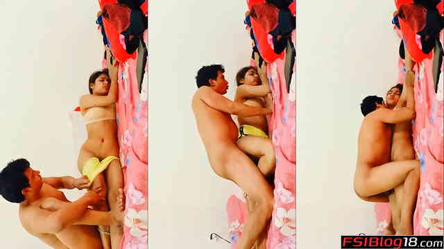 Hot Bangladeshi Couple Strips And Sucks In This Xxxx Video